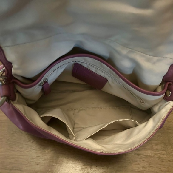 Coach Coach F17217 Hampton Baguette Sufflette - Picture 3 of 7